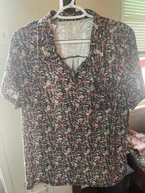 YOURS Curve Black Floral Print Pleat Short Sleeve Top